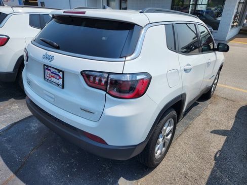 New 2025 Jeep Compass Latitude image 4