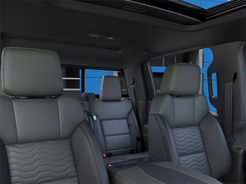 New 2025 Chevrolet Silverado 1500 ZR2 image 25