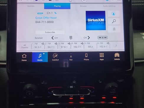 Used 2024 Jeep Grand Cherokee Limited 4xe AWD/4WD image 6