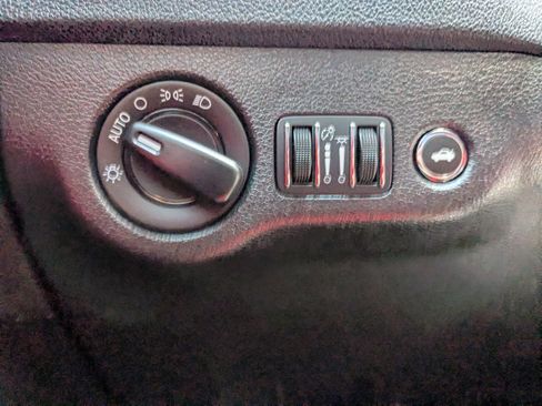 Used 2023 Dodge Charger SXT RWD image 21