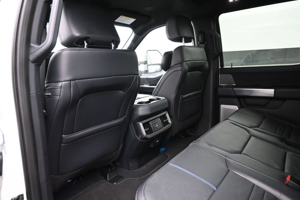 Used 2025 Ford F450 Platinum w/ FX4 Off-Road Package AWD/4WD image 26