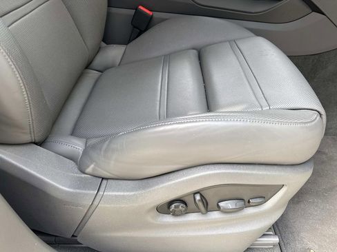 Certified 2023 Porsche Cayenne image 16