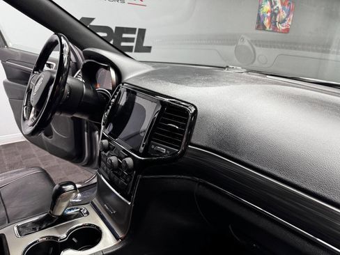 Used 2020 Jeep Grand Cherokee Limited w/ Luxury Group II image 51