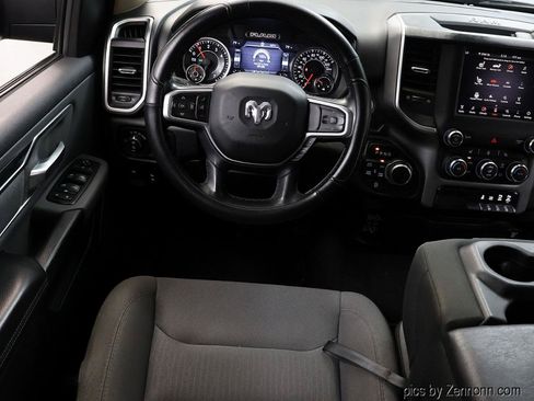 Used 2019 RAM 1500 Big Horn AWD/4WD image 16