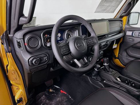 New 2026 Jeep Wrangler Unlimited Rubicon AWD/4WD image 14