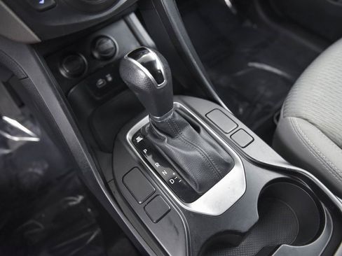 Used 2017 Hyundai Santa Fe SE image 21