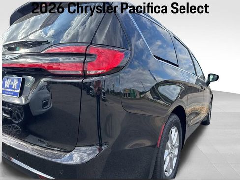 New 2026 Chrysler Pacifica Select image 4