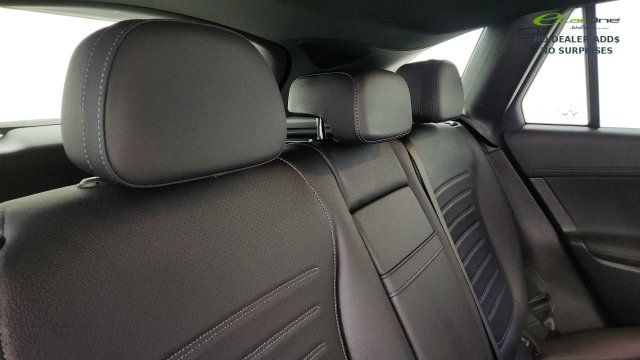 Used 2025 Mercedes-Benz GLC 300 4MATIC image 40