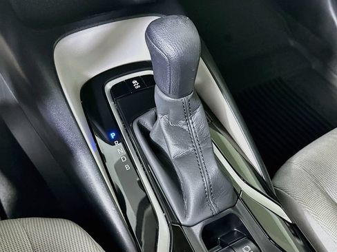 Used 2022 Toyota Corolla LE FWD image 22