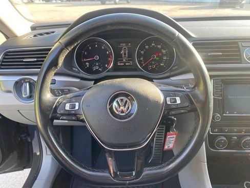 Used 2017 Volkswagen Passat 1.8T R-Line w/ R-Line Lighting Package FWD image 17