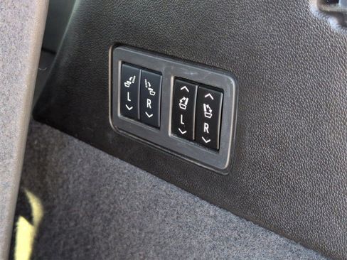 Certified 2025 Cadillac XT6 Premium Luxury image 28