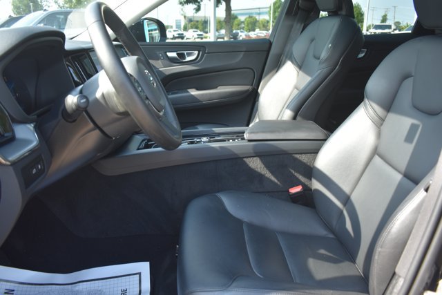 Used 2024 Volvo XC60 T8 Core AWD/4WD image 15