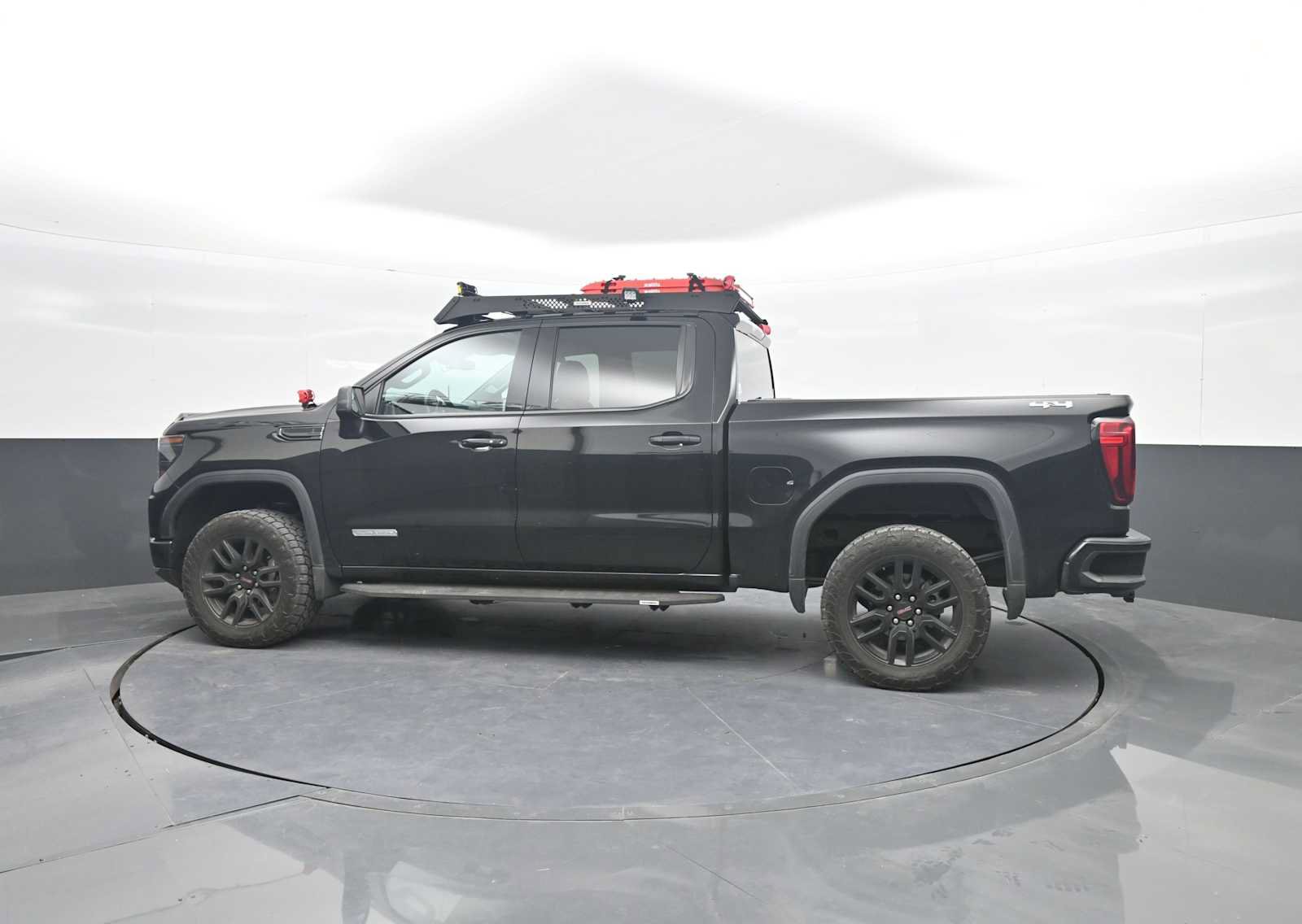 Used 2023 GMC Sierra 1500 Elevation AWD/4WD image 5