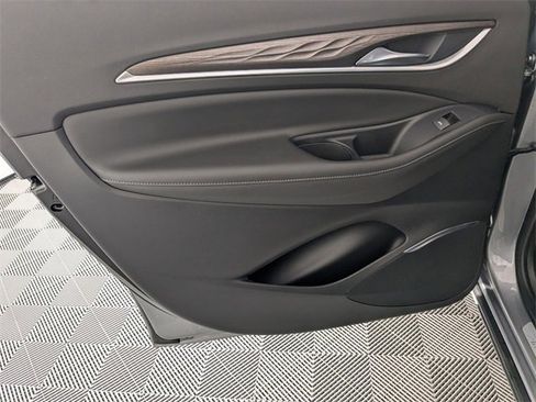 Used 2023 Buick Enclave Avenir w/ Avenir Technology Package image 30