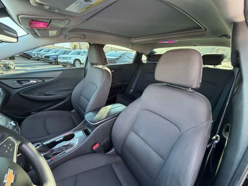 Used 2019 Chevrolet Malibu LT image 9