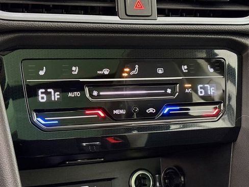 New 2026 Volkswagen Taos SEL AWD/4WD image 17