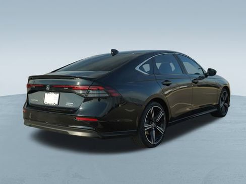 Used 2023 Honda Accord Sport image 8