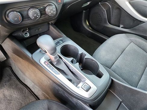 Used 2024 Chevrolet Trax LS image 18