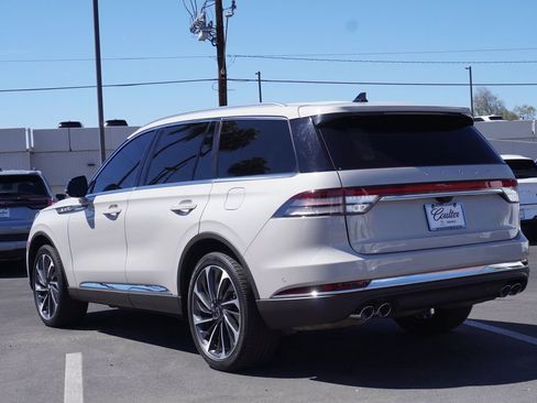 Used 2023 Lincoln Aviator Reserve w/ Equipment Group 201A image 3