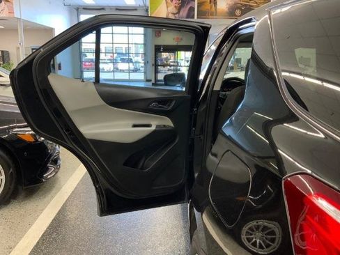 Used 2020 Chevrolet Equinox LT AWD/4WD image 31