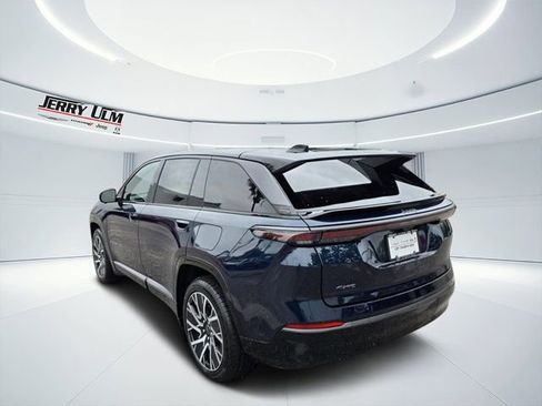 New 2025 Jeep Wagoneer S Limited image 4