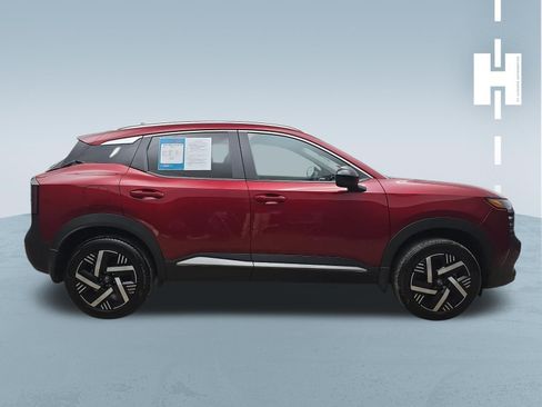 Used 2026 Nissan Kicks SV FWD image 3