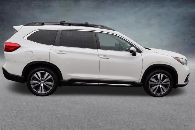 Used 2022 Subaru Ascent Limited w/ Technology Package AWD/4WD image 2