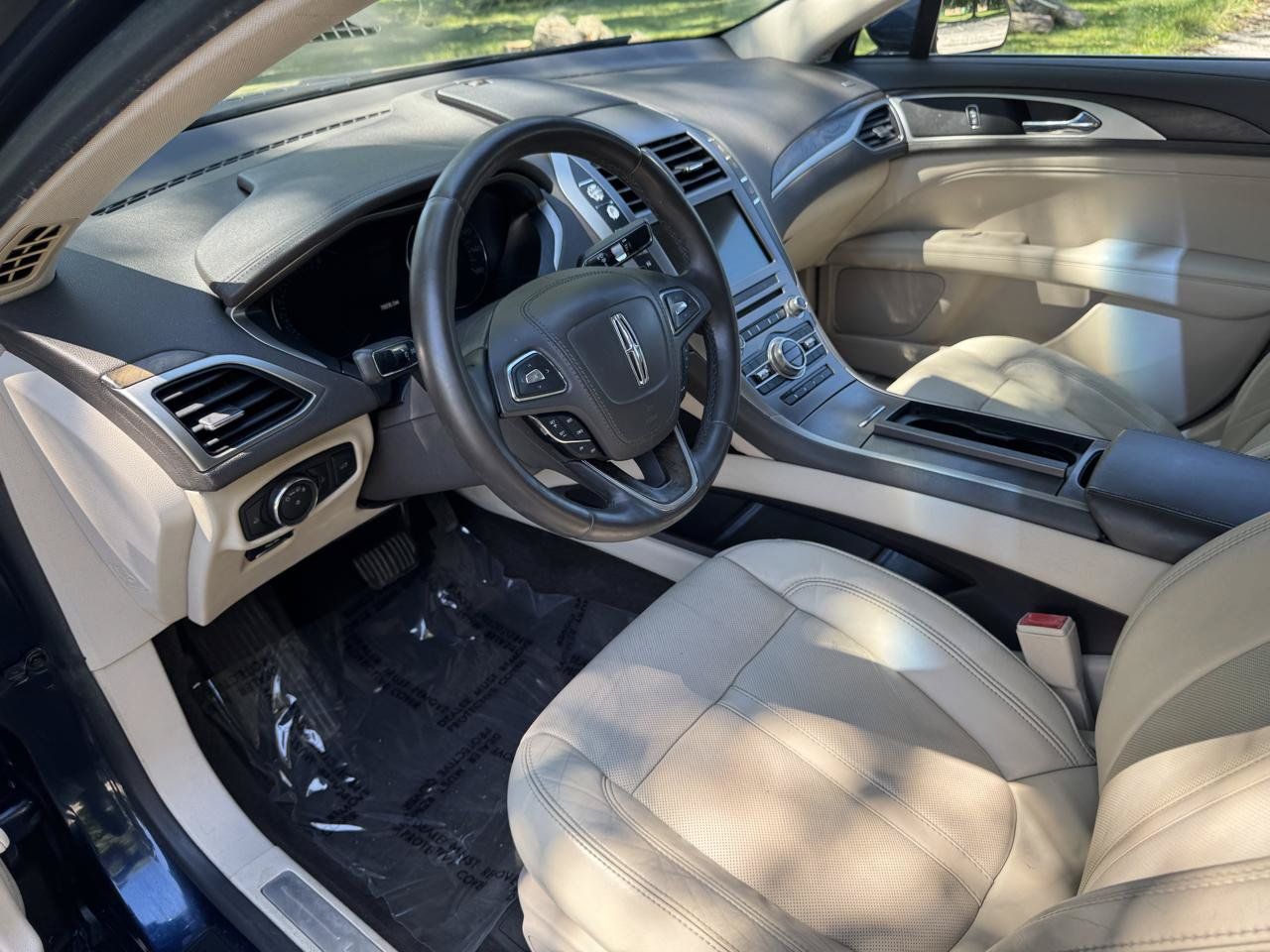 Used 2017 Lincoln MKZ Reserve w/ Climate Package AWD/4WD image 19