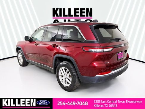 Used 2023 Jeep Grand Cherokee Laredo AWD/4WD image 7