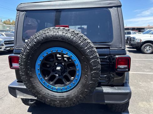 Used 2022 Jeep Wrangler Unlimited Sport AWD/4WD image 15
