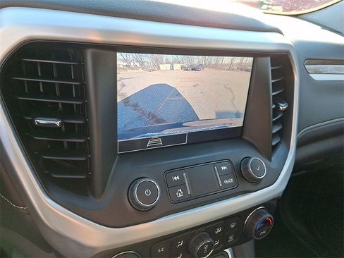 Certified 2023 GMC Acadia SLE w/ Driver Convenience Package image 15