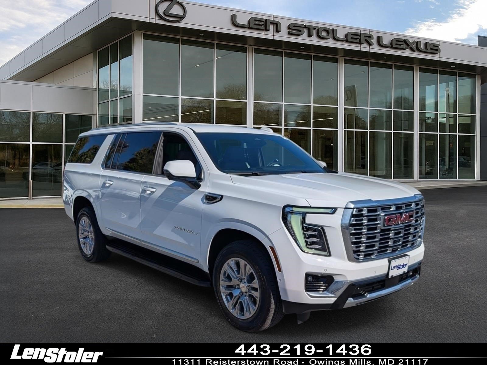 Used 2025 GMC Yukon XL Denali AWD/4WD image 1