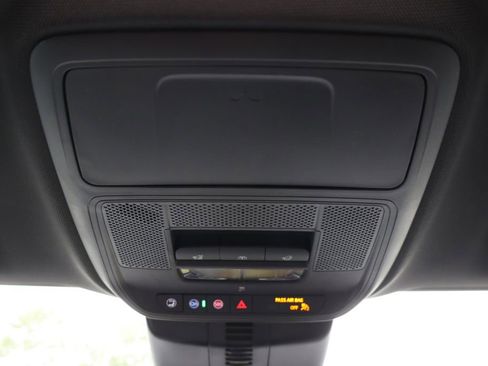 New 2026 Chevrolet Traverse Z71 w/ Enhanced Driving Package AWD/4WD image 22