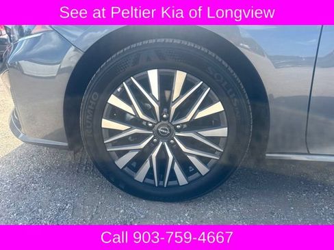 Used 2025 Nissan Altima 2.5 SV FWD image 4