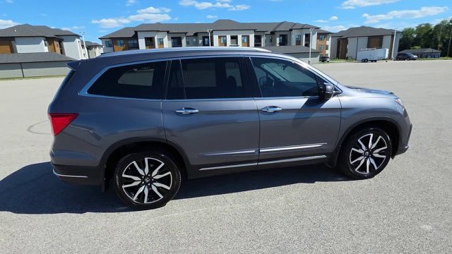 Used 2020 Honda Pilot Touring image 2