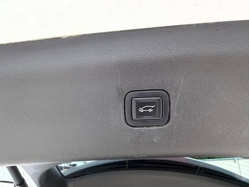 Used 2021 Buick Enclave Avenir w/ Avenir Technology Package AWD/4WD image 6