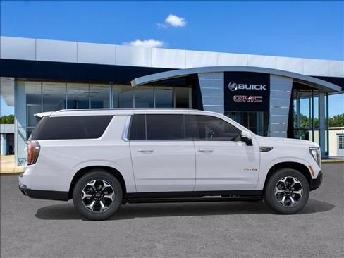 New 2026 GMC Yukon XL AT4 Ultimate AWD/4WD image 5