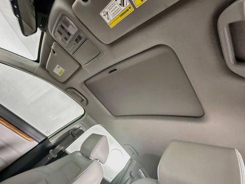 Used 2020 Honda CR-V Touring image 27