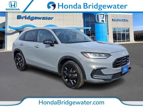 Used 2023 Honda HR-V Sport image 1