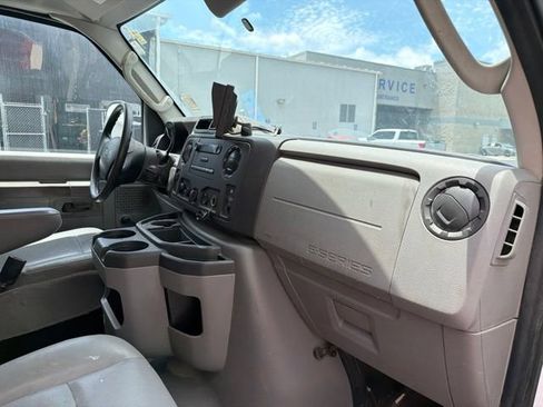 Used 2016 Ford E-350 and Econoline 350 Super Duty RWD image 15