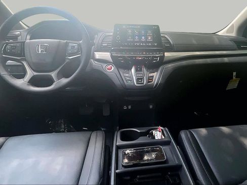 Certified 2026 Honda Odyssey EX-L image 15