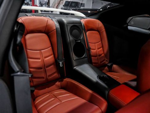 Used 2021 Nissan GT-R Premium image 31