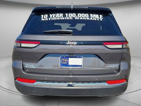 Used 2025 Jeep Grand Cherokee Limited image 6