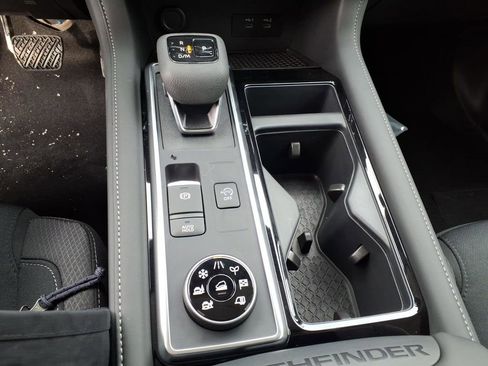 New 2026 Nissan Pathfinder SV image 14