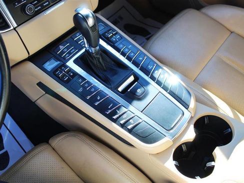 Used 2017 Porsche Macan GTS image 23