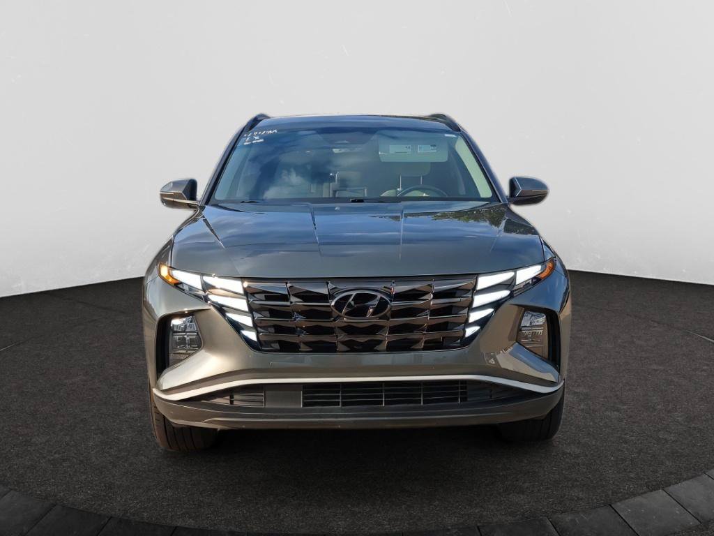 Used 2022 Hyundai Tucson SEL w/ Convenience + Premium Package FWD image 2