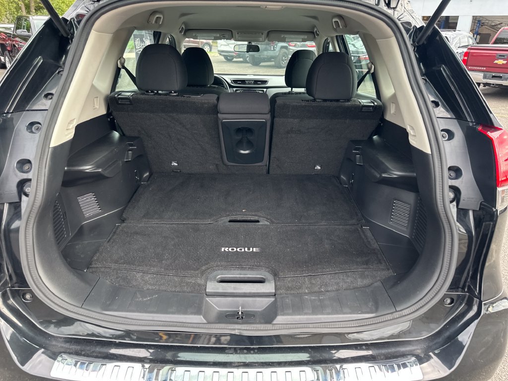 Used 2018 Nissan Rogue S AWD/4WD image 17
