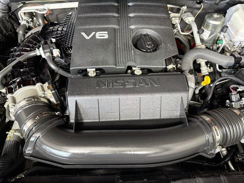 Used 2023 Nissan Frontier SV w/ SV Convenience Package AWD/4WD image 39