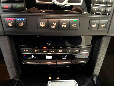 Used 2013 Mercedes-Benz E 63 AMG E63 AMG Sedan w/ AMG Performance Pkg image 22