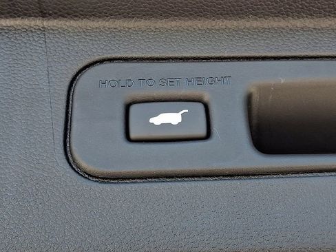 Used 2025 Honda Pilot Elite image 34